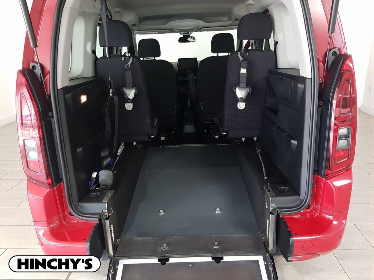 Opel Opel Combo212 Wheelchair Vehicle